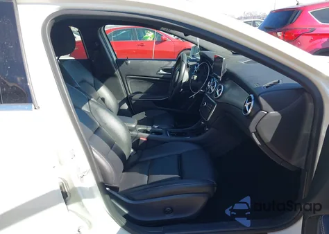 2017 Mercedes-Benz Gla 250 4Matic z USA, uszkodzony, nr VIN WDCTG4GBXHJ332020